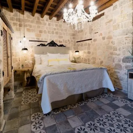 George & Alexandra's Appartamento Rhodes City