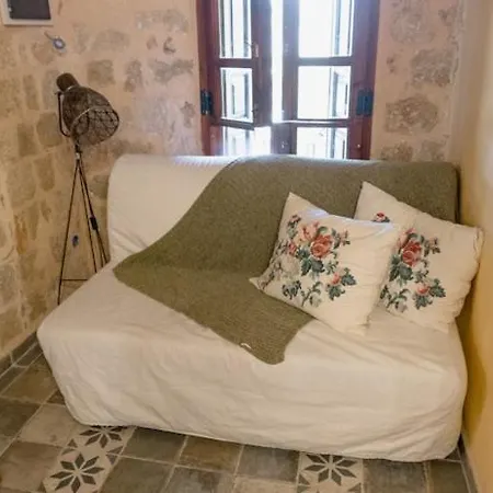 George & Alexandra'S Apartments Rhodes City