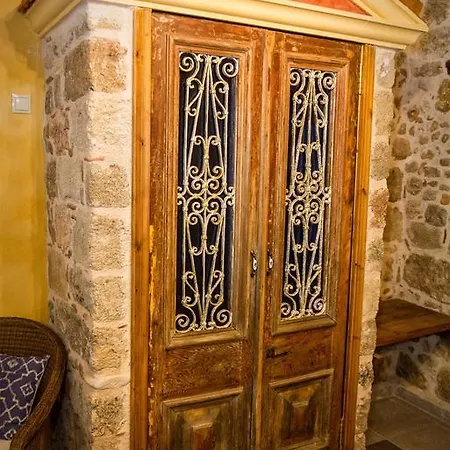 George & Alexandra's Appartement *
