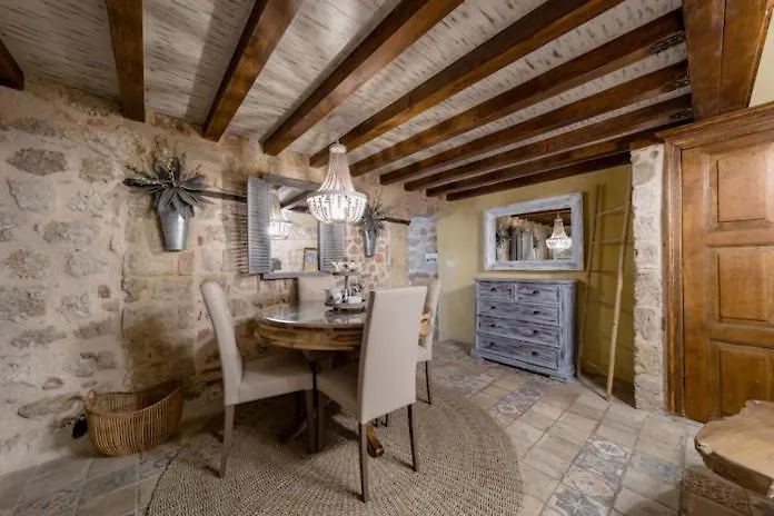 George & Alexandra's Rhodes City