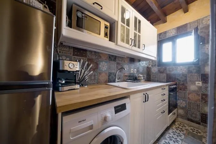 George & Alexandra's * Rhodes City