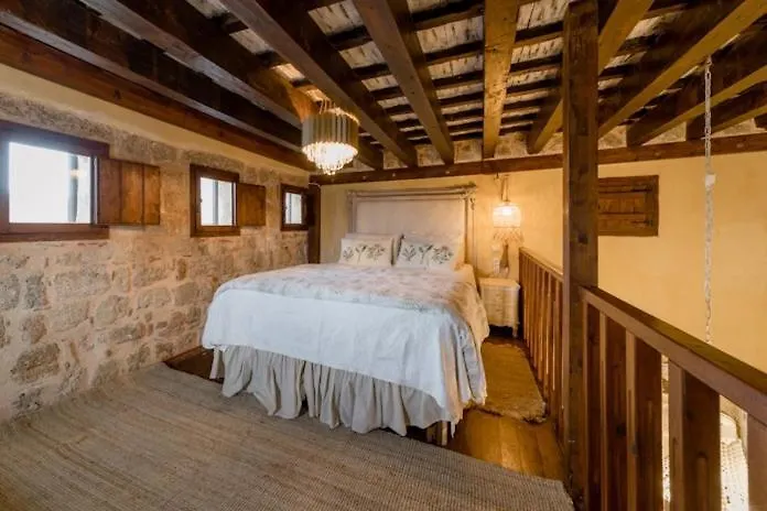 George & Alexandra's Rhodes City