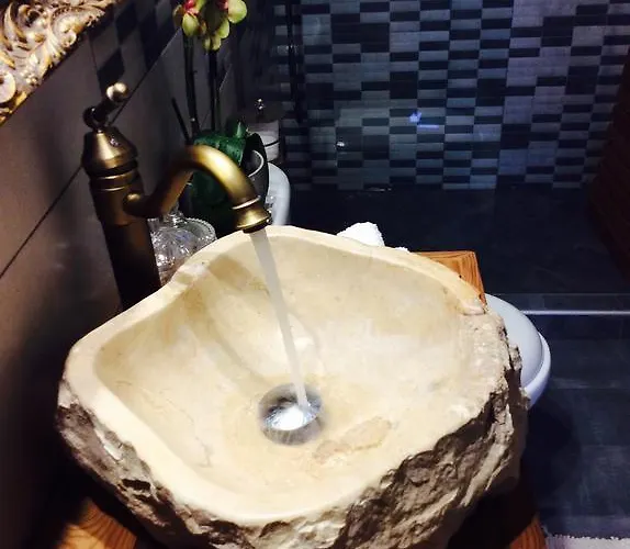 George & Alexandra's Rhodes City