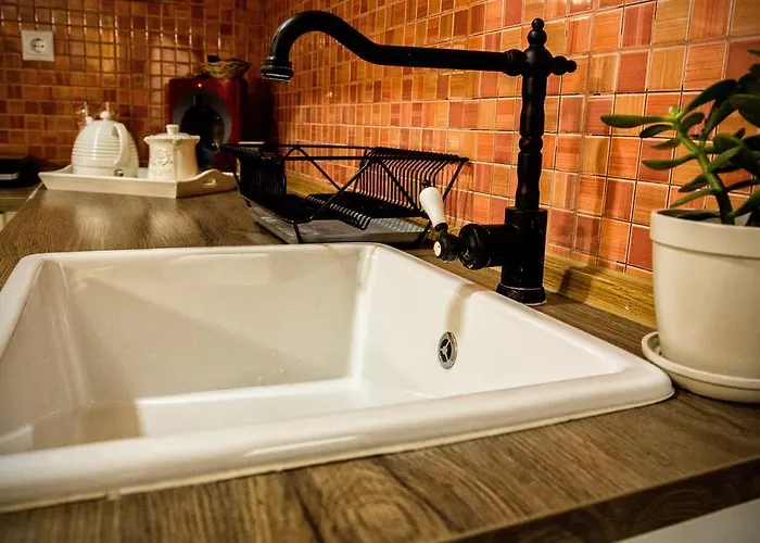 George & Alexandra's Rhodes City