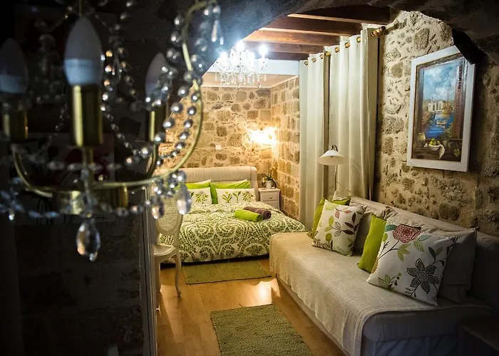 George & Alexandra's Lejlighed