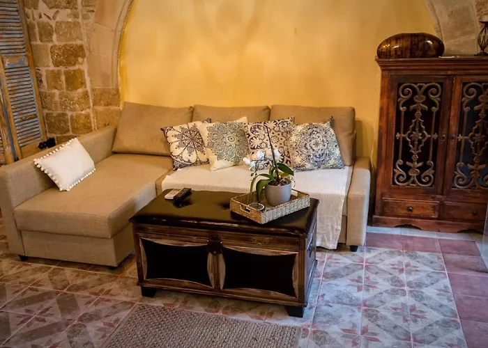 George & Alexandra's شقة Rhodes City