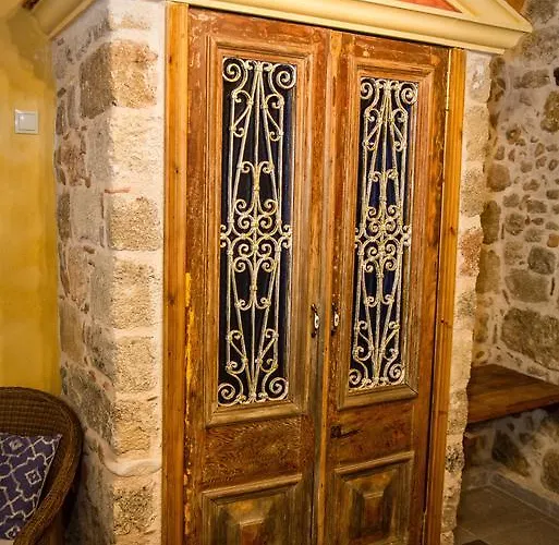 George & Alexandra's Daire *