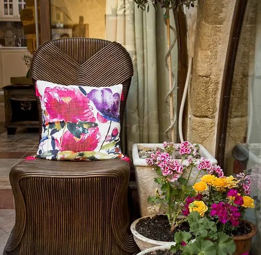 George & Alexandra's Lejlighed *